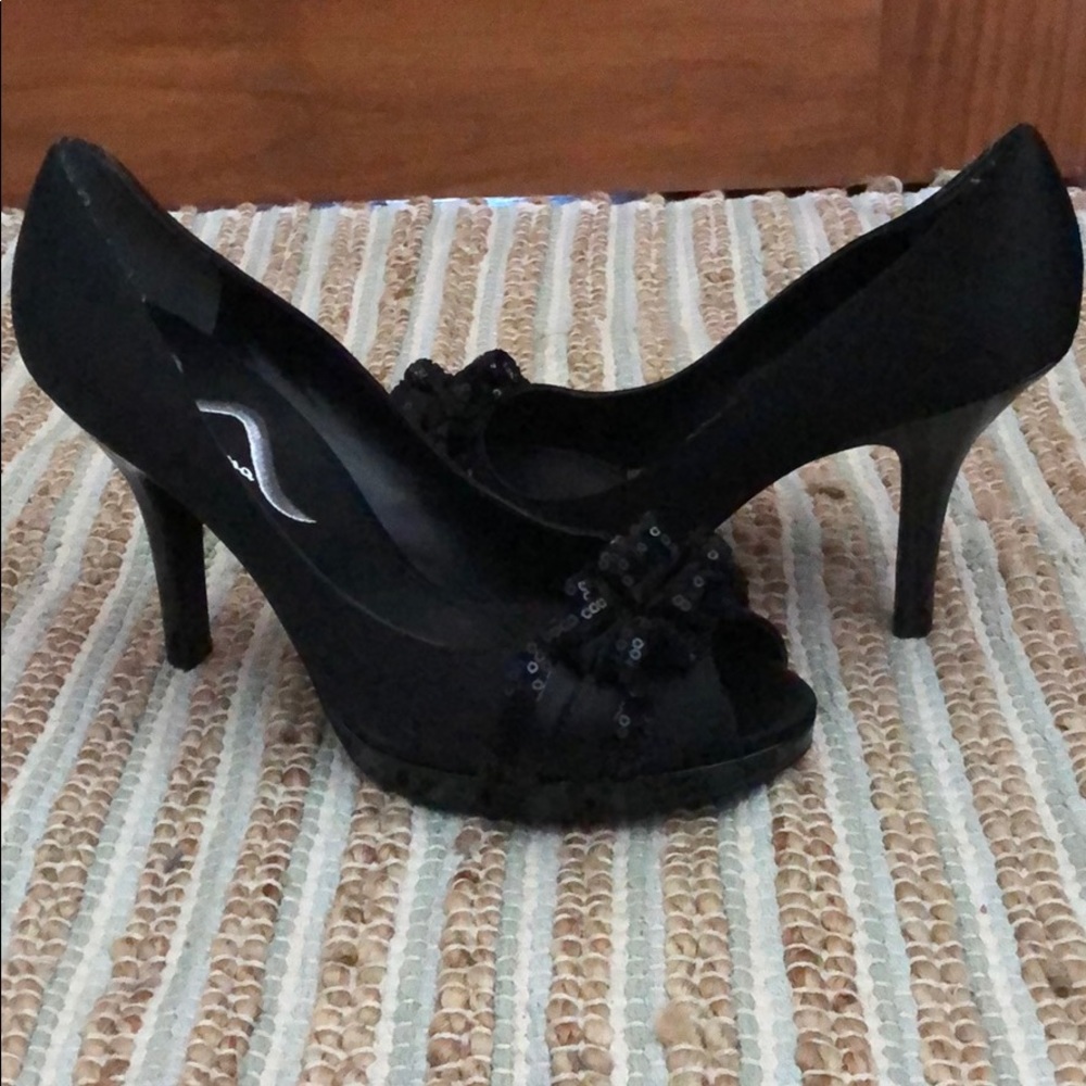 Nina peep toe black heels